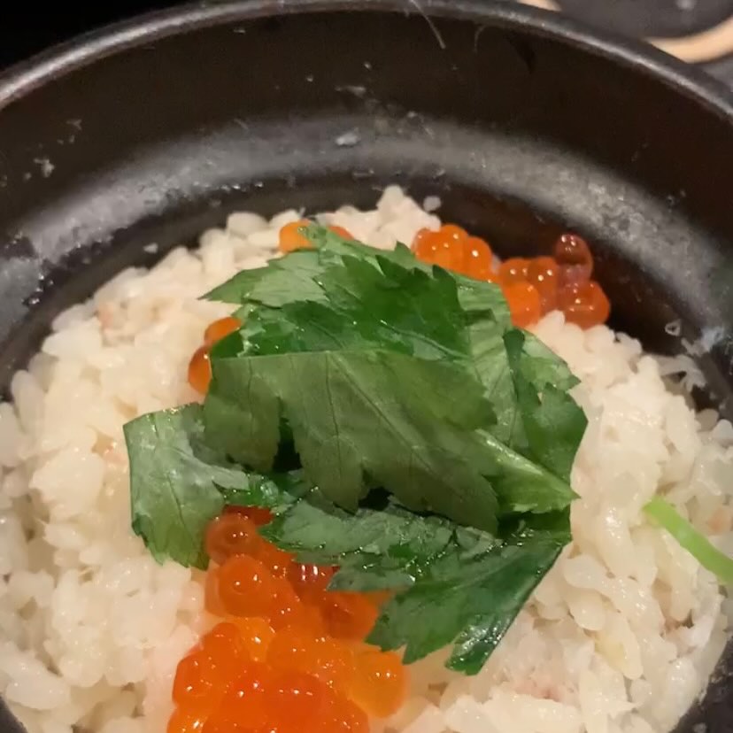 最近良くあがり始めた真鯛をつかった鯛めし️
身がふわふわで柔らかくいくらとの相性も抜群
今日の〆にぜひ召し上がれ